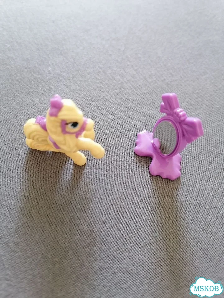 Фигурка kinder Пони с зеркалом фото 6
