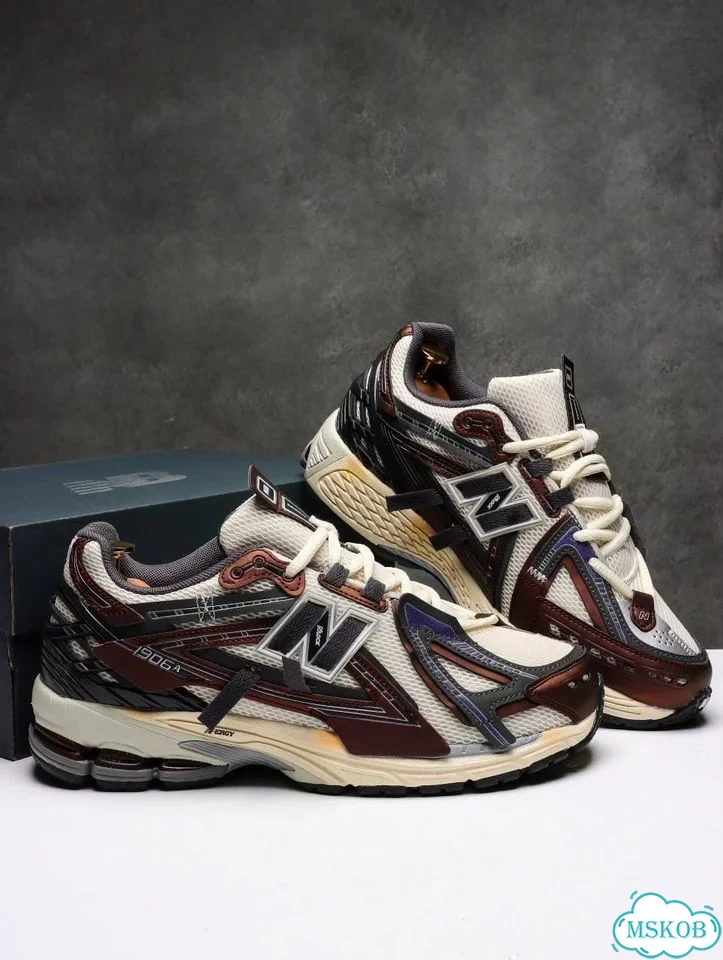Кроссовки New Balance 1906A Brown с накладками фото 1