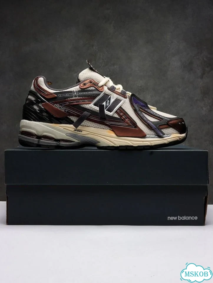 Кроссовки New Balance 1906A Brown с накладками фото 2