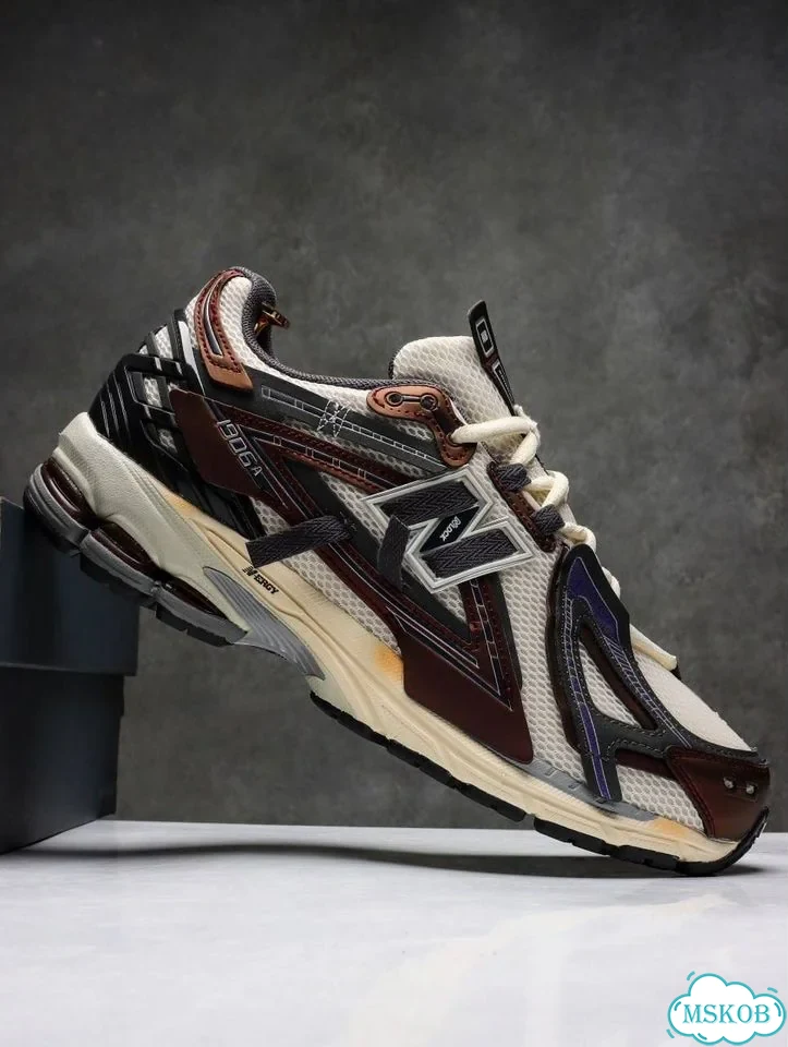 Кроссовки New Balance 1906A Brown с накладками фото 3