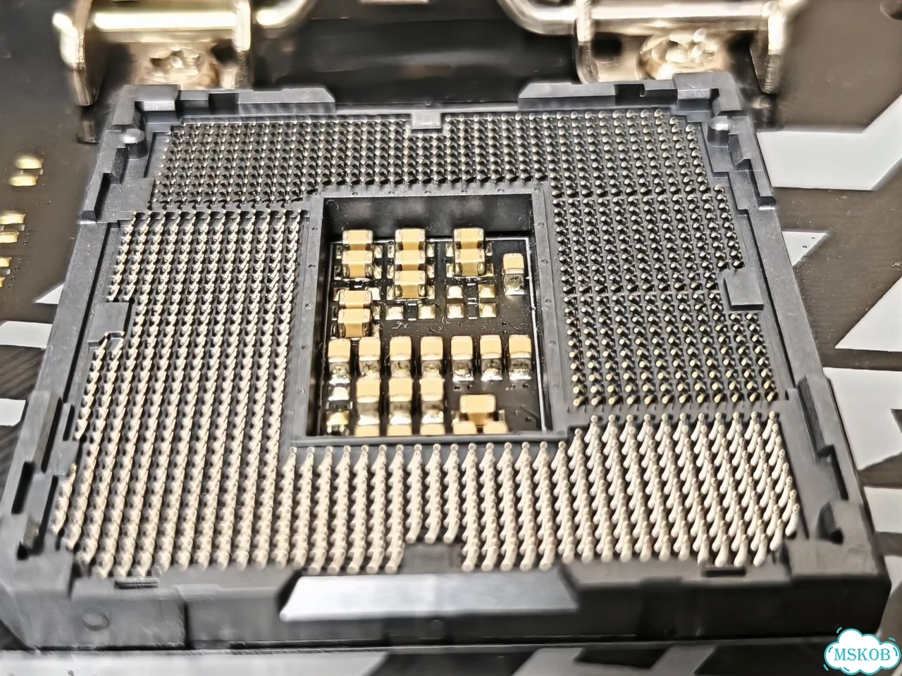 Asus ROG strix H370-F gaming фото 6