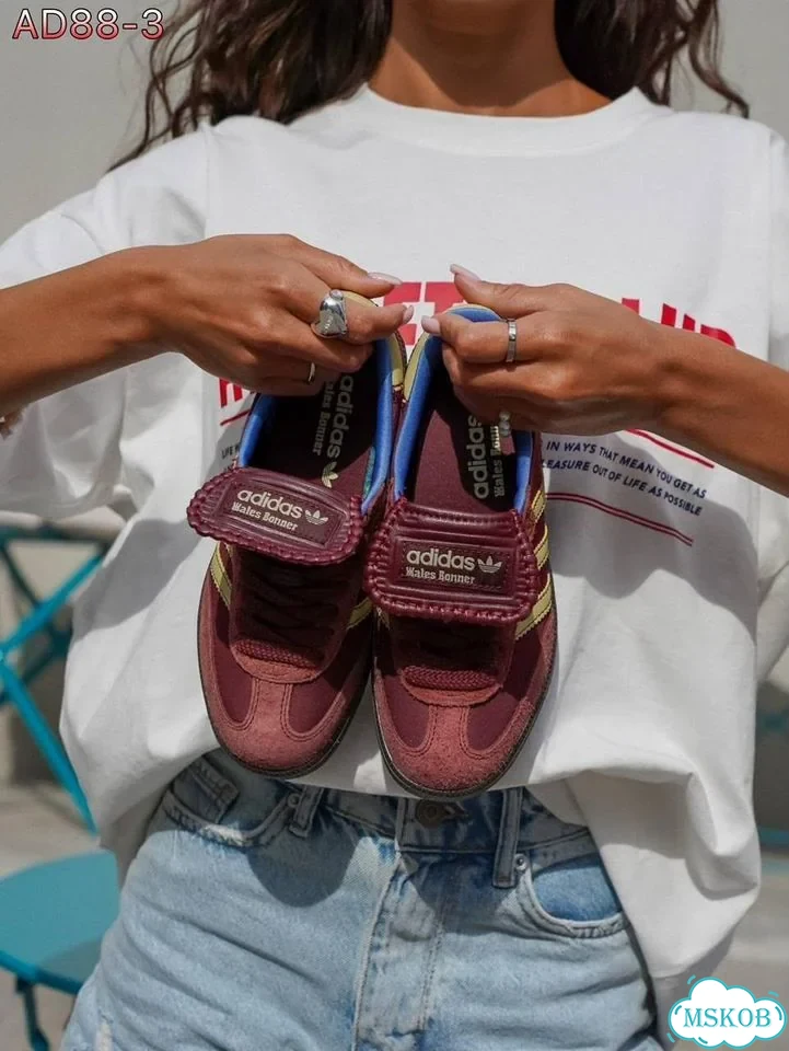 Кроссовки женские Adidas фото 1