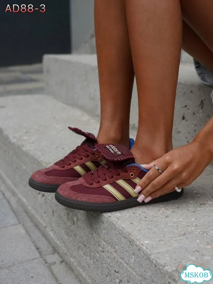 Кроссовки женские Adidas фото 2