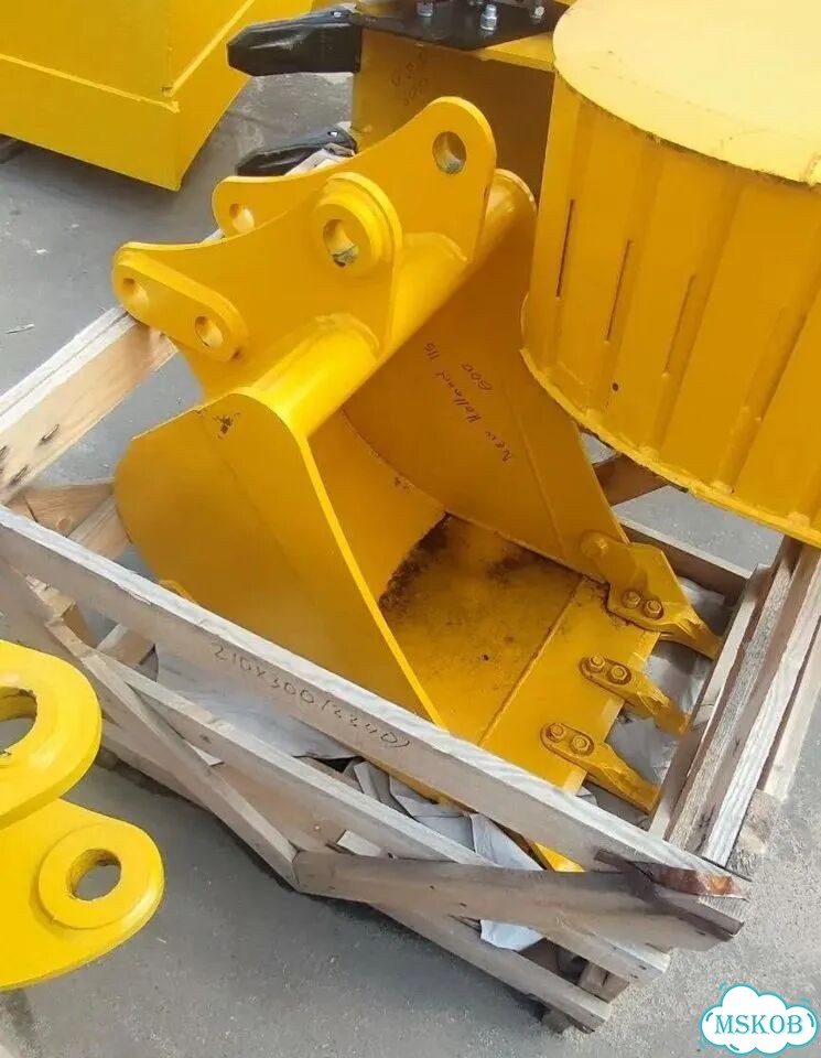 Ковш стандартный New Holland LB 115 ширина 600мм фото 1