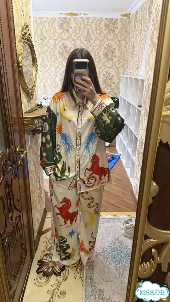 Костюм женский фото 1