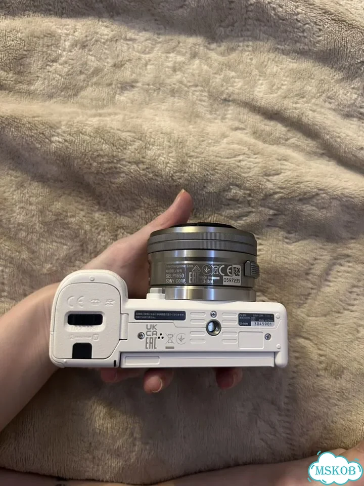 Sony ZV-E10 Kit 16-50mm (Белая / White) фото 4