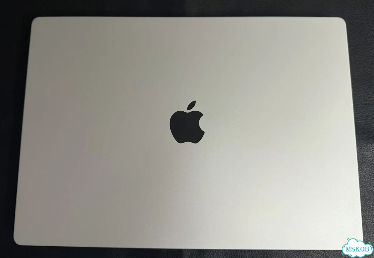 MacBook Pro 16 M1 32GB 54 цикла Silver фото 5