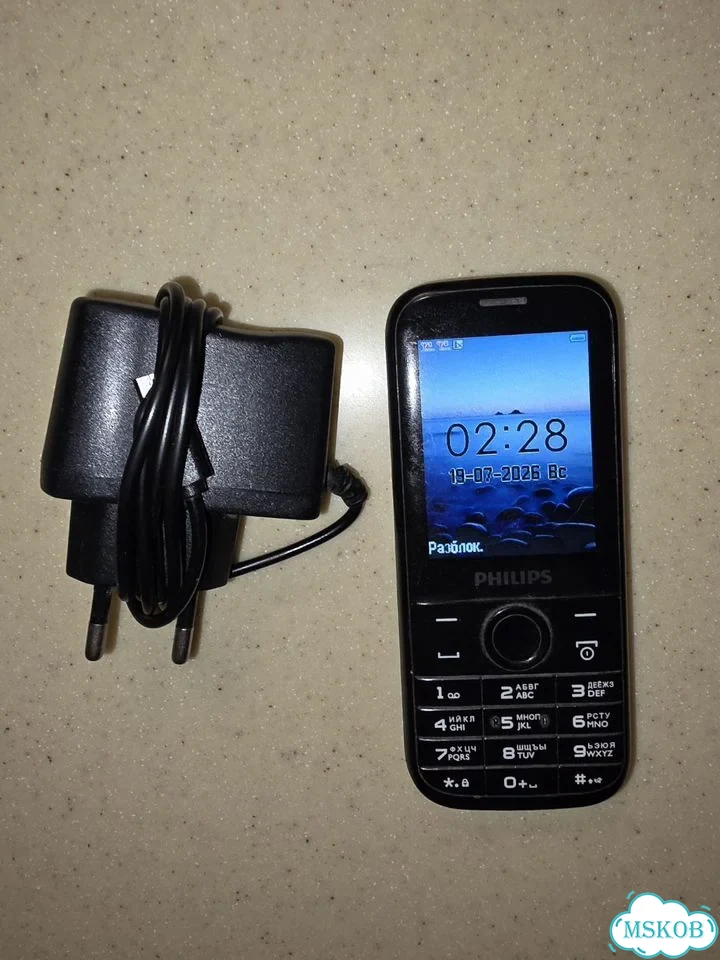 Philips Xenium, 2 SIM фото 1