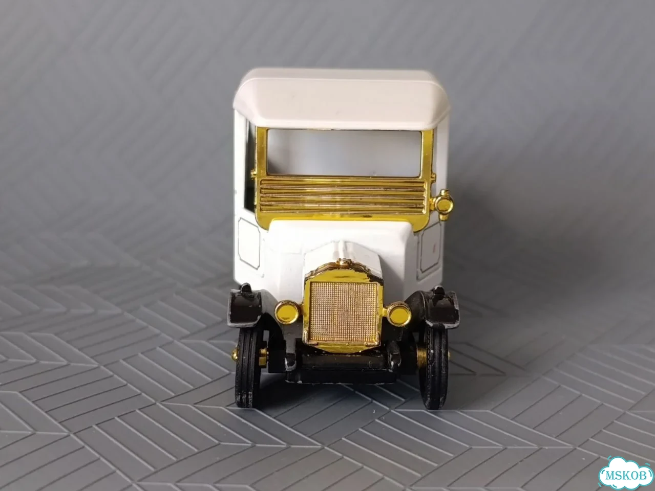 Модель автомобиля Corgi грузовик Ford фото 4