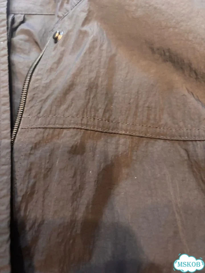 Pull and bear ветровка, черная фото 4