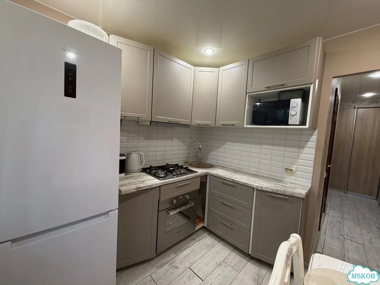 2-к. квартира, 40 м², 4/14 эт. фото 8