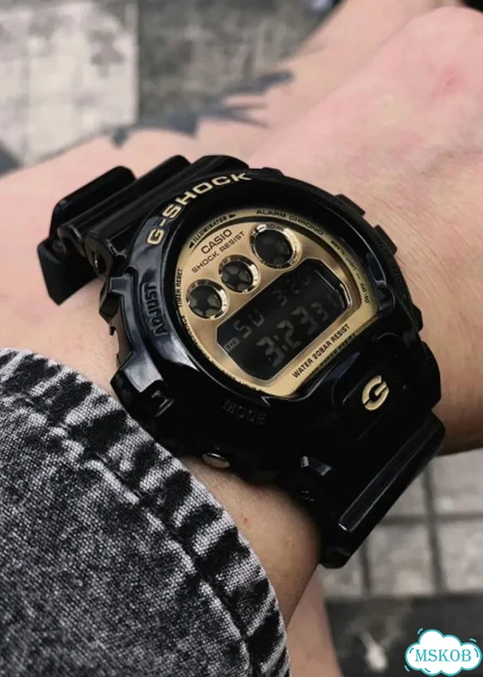 Японские наручные часы Casio G-shock DW-6900CB-1E фото 1