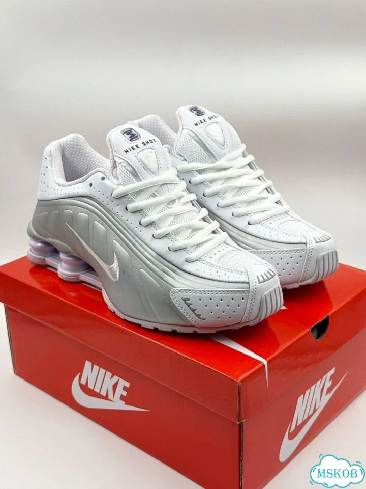 Кроссовки Nike Shox R4 фото 3