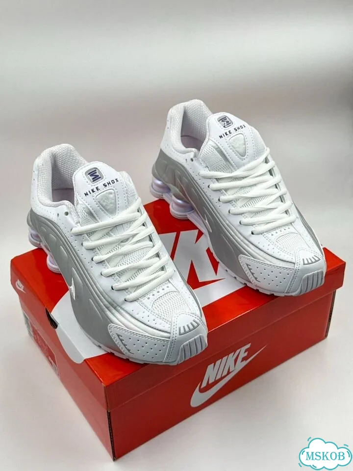 Кроссовки Nike Shox R4 фото 4