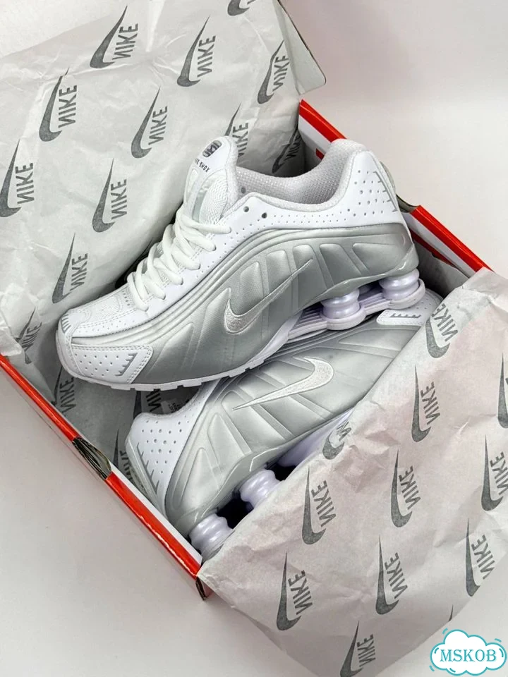 Кроссовки Nike Shox R4 фото 6
