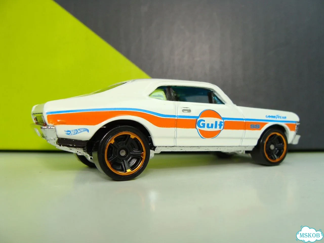 Custom Hot Wheels 68 Chevy Nova фото 3