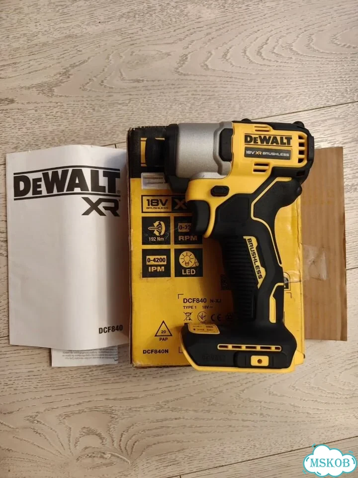 Винтовёрт dewalt DCF840 фото 1