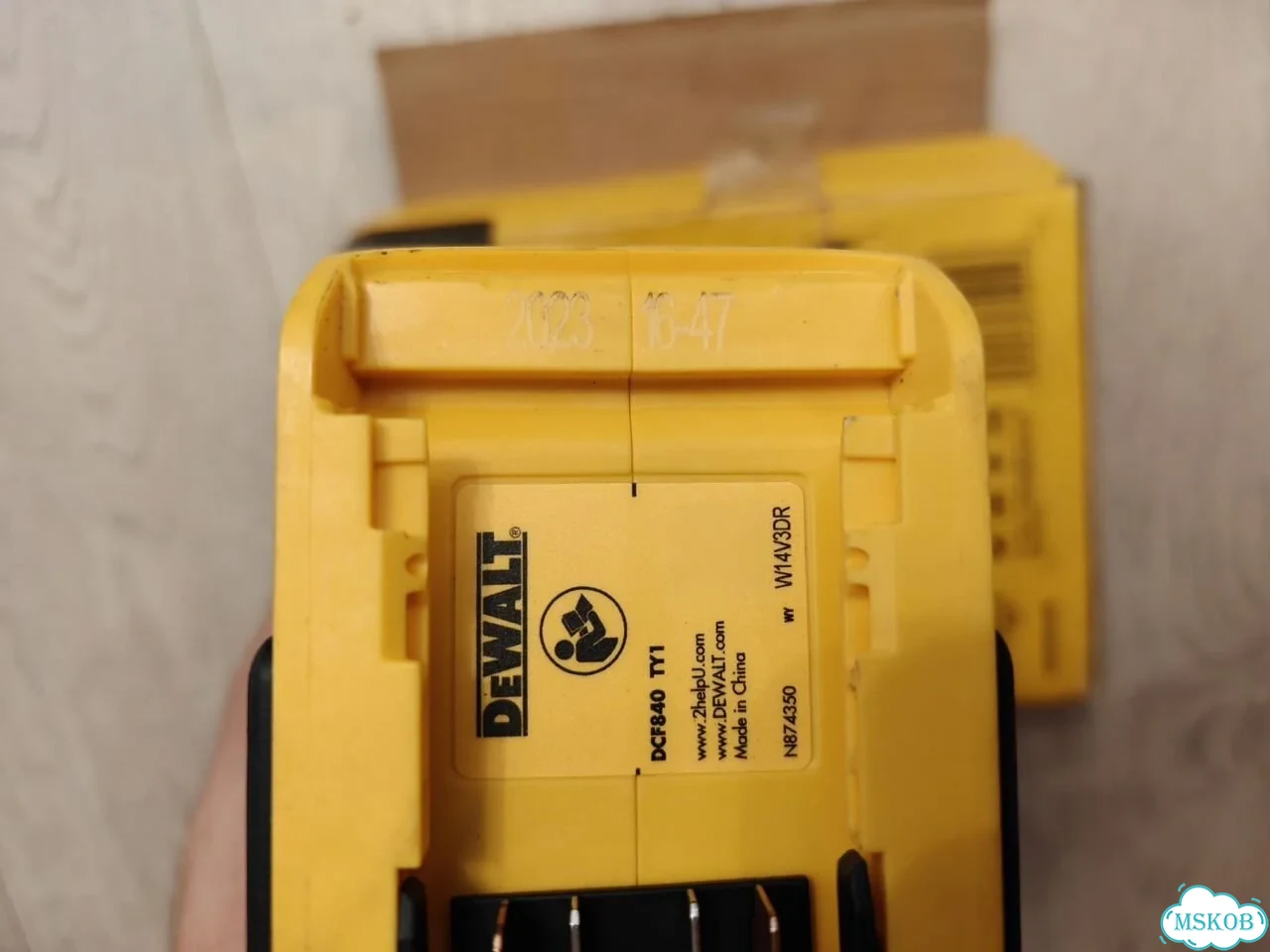 Винтовёрт dewalt DCF840 фото 4