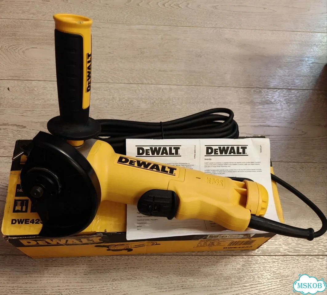 Сетевая ушм Dewalt DWE4233 1400Вт фото 1