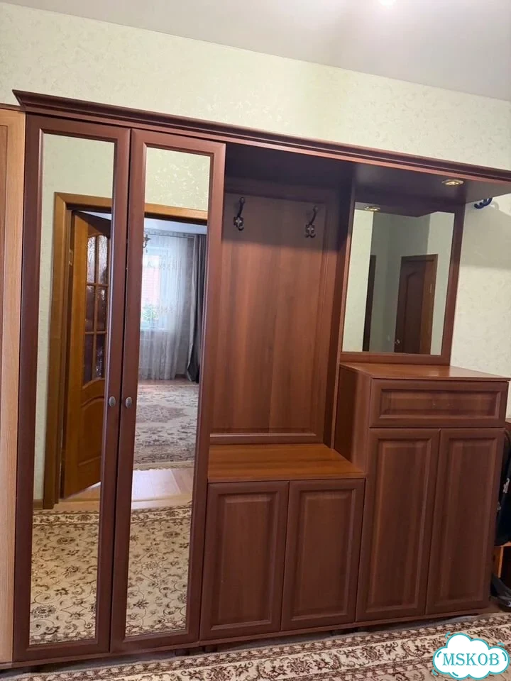 Шкаф распашной двухстворчатый фото 1