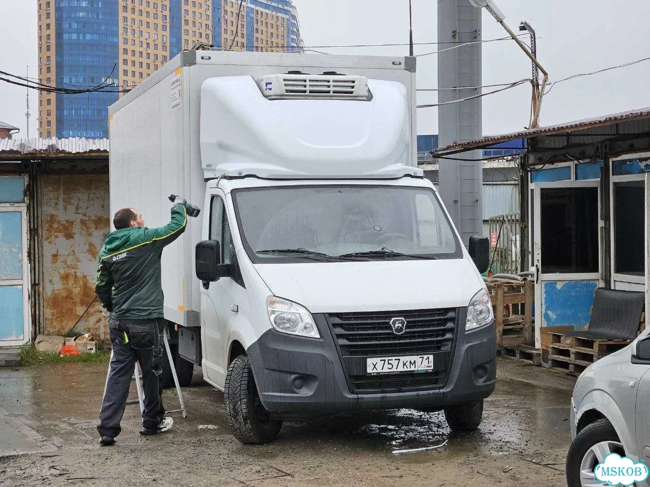 Спойлер на Газель с установкой фото 2