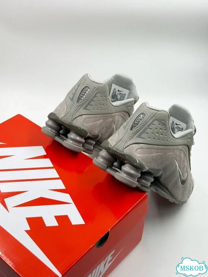 Кроссовки Nike Shox R4 фото 5