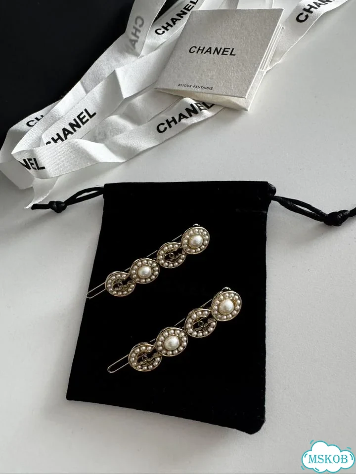 Chanel заколка vip gift новинка фото 3