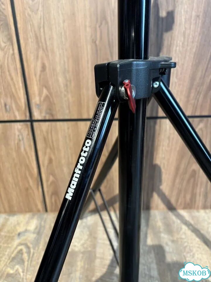 Штатив manfrotto для света 1004BAC фото 1