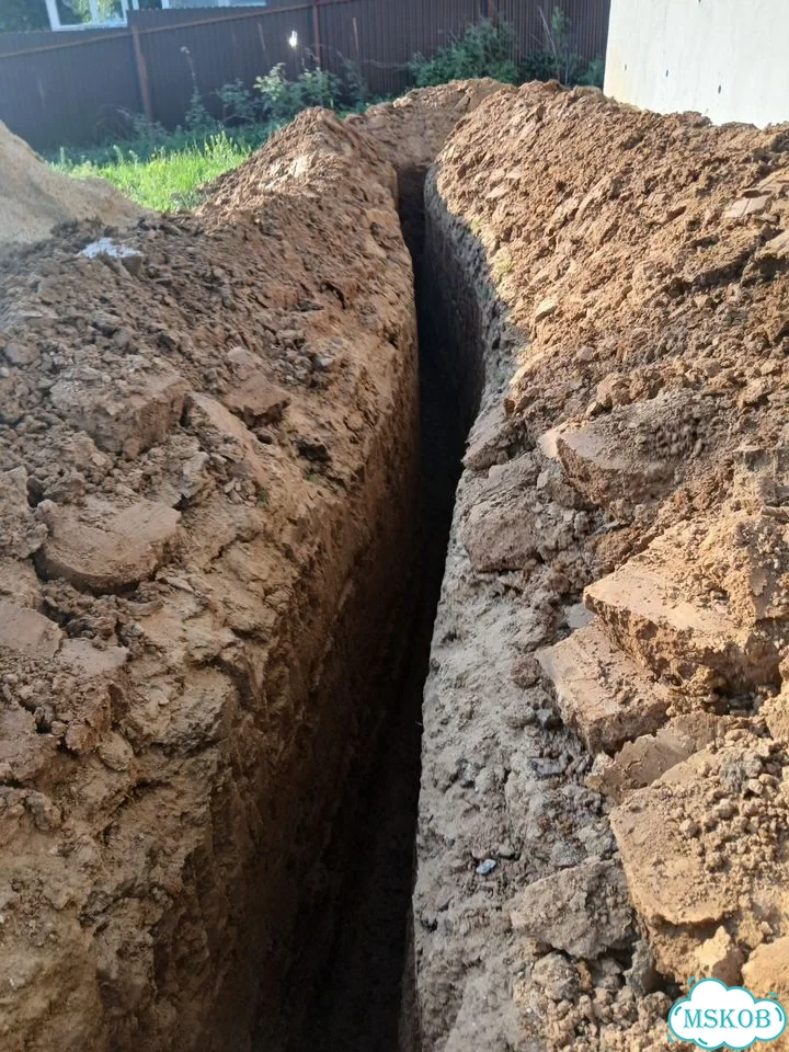 Копка траншей вручную фото 4