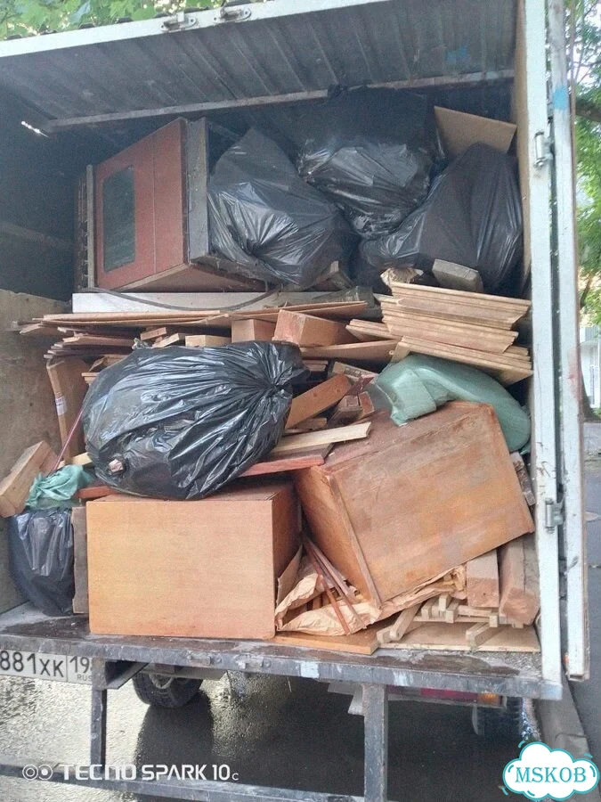 Вывоз старой мебели фото 4