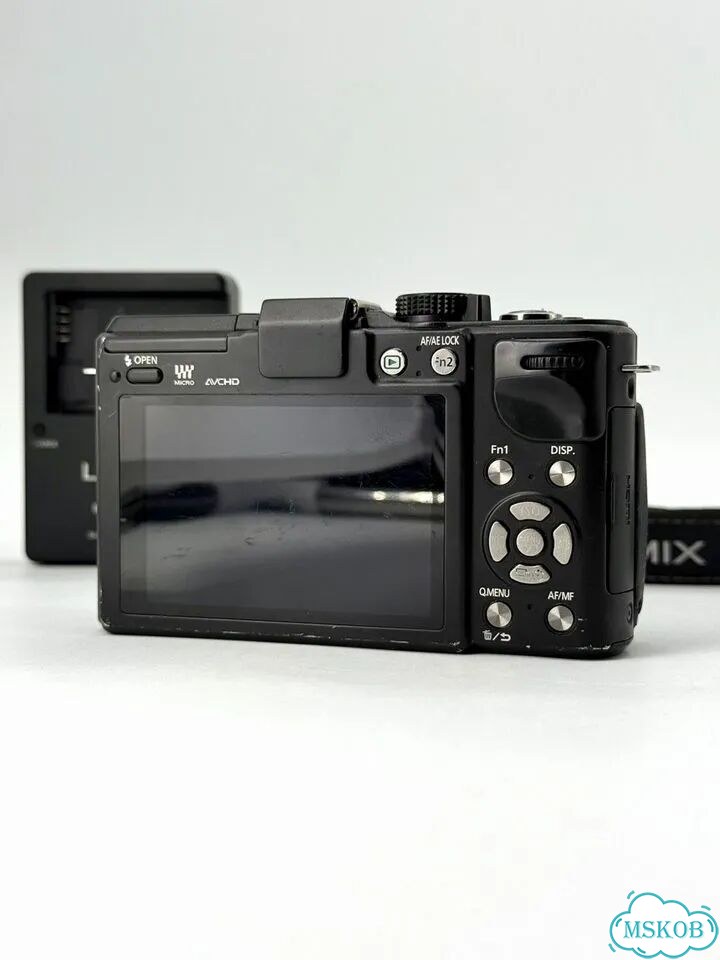Panasonic Lumix DMC-GX1 Body фото 5