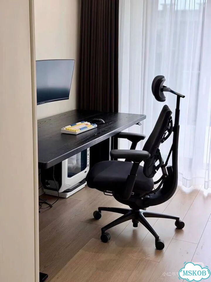 Кресло офисное LiberNovo Omni PRO OC1 фото 3