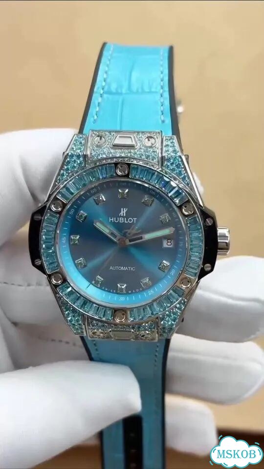 Часы женские Hublot Big Bang One Click фото 1