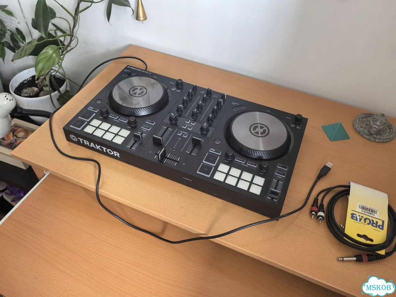 DJконтроллер Native Instruments S2 MK3 фото 1