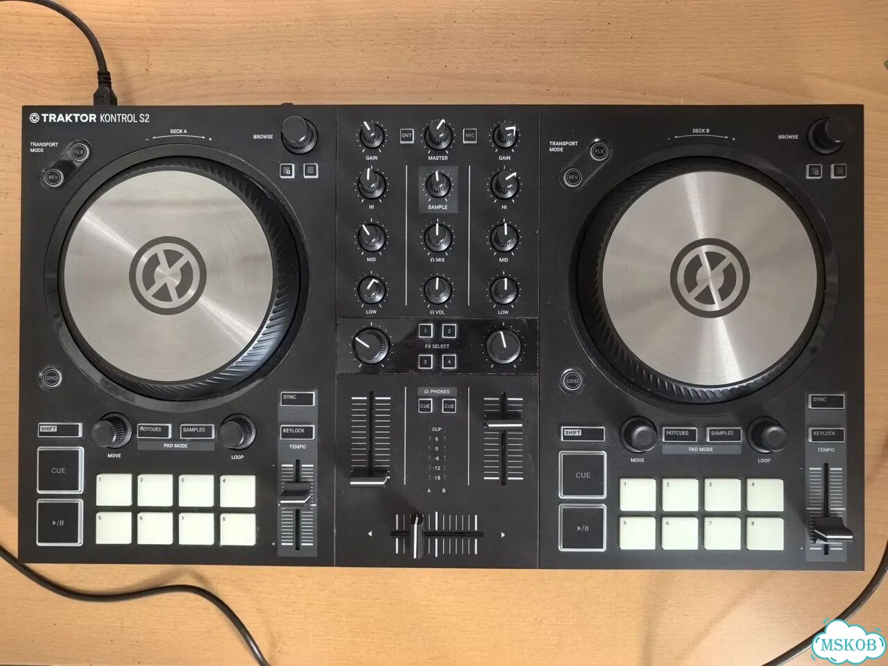 DJконтроллер Native Instruments S2 MK3 фото 2