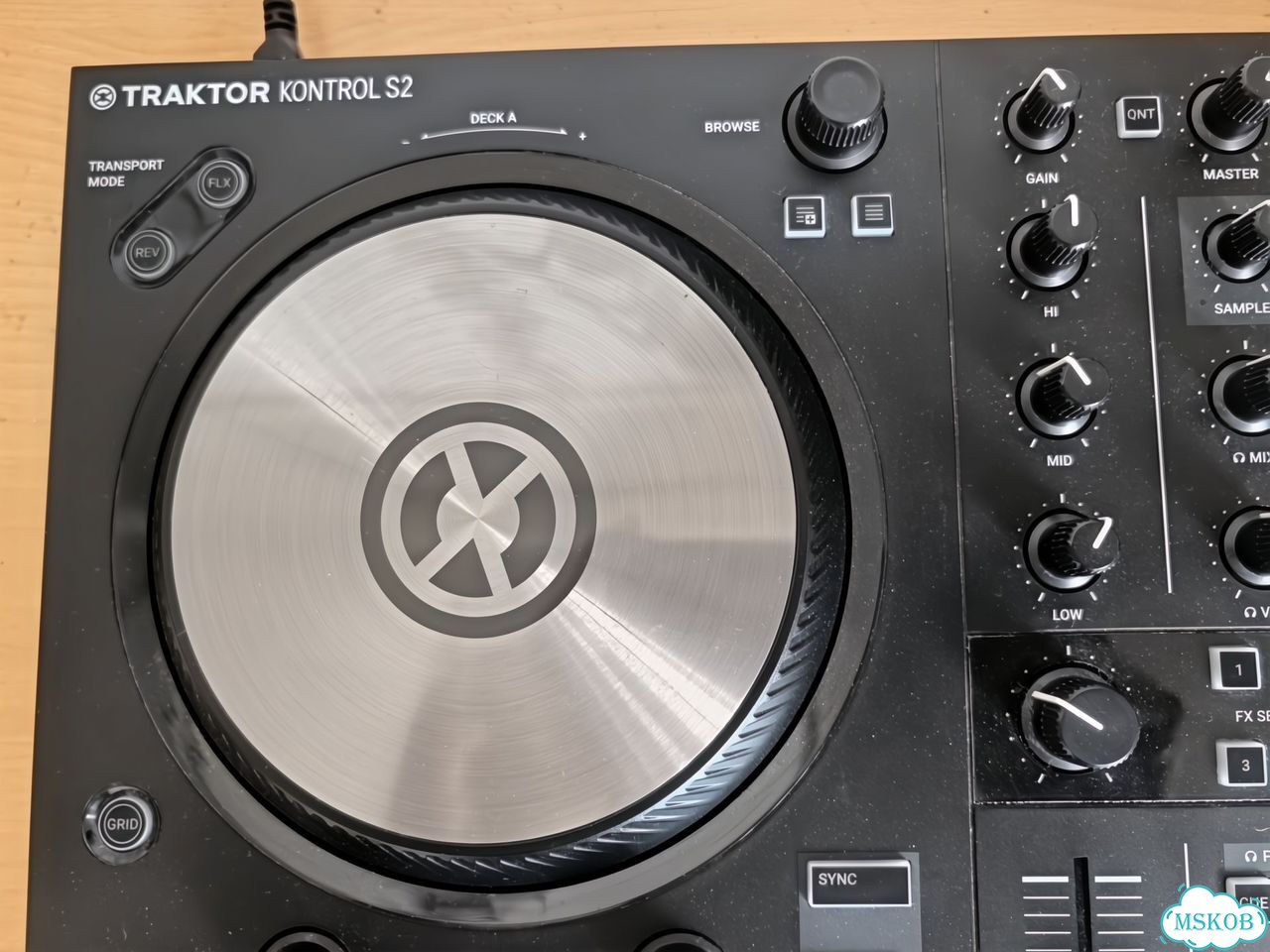 DJконтроллер Native Instruments S2 MK3 фото 3