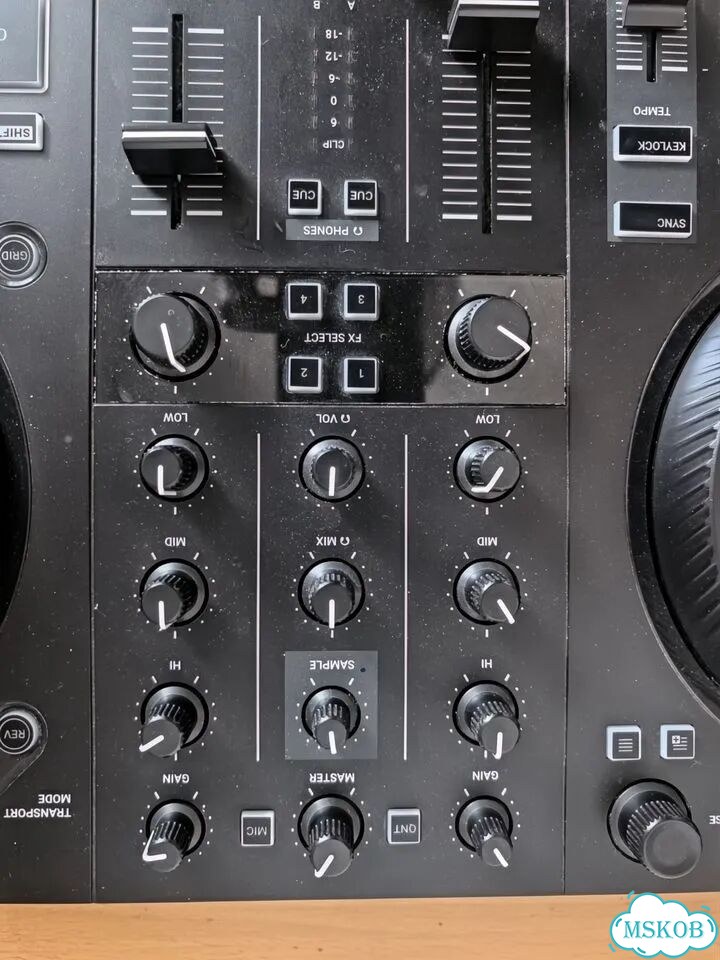 DJконтроллер Native Instruments S2 MK3 фото 9