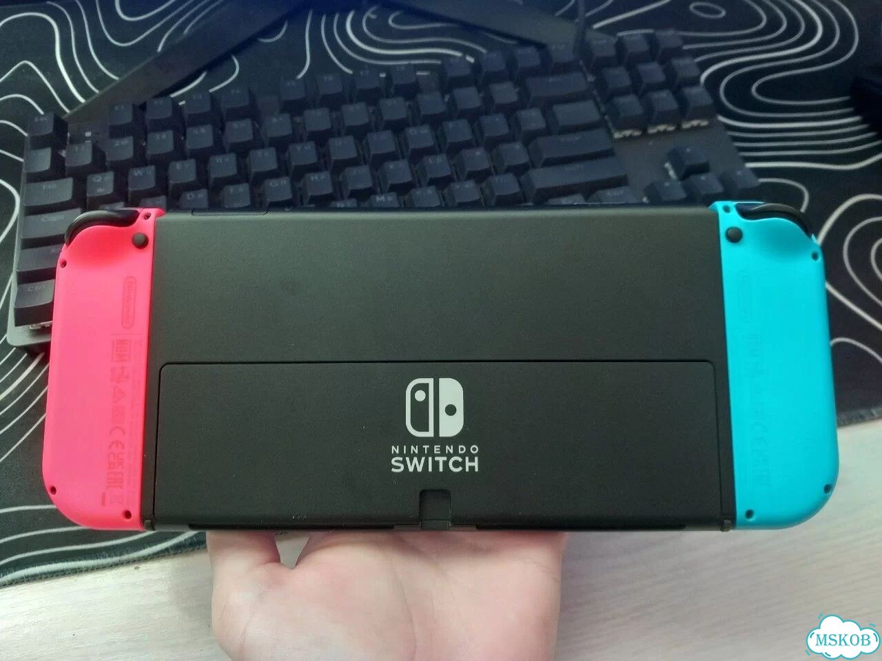 Nintendo switch oled фото 2