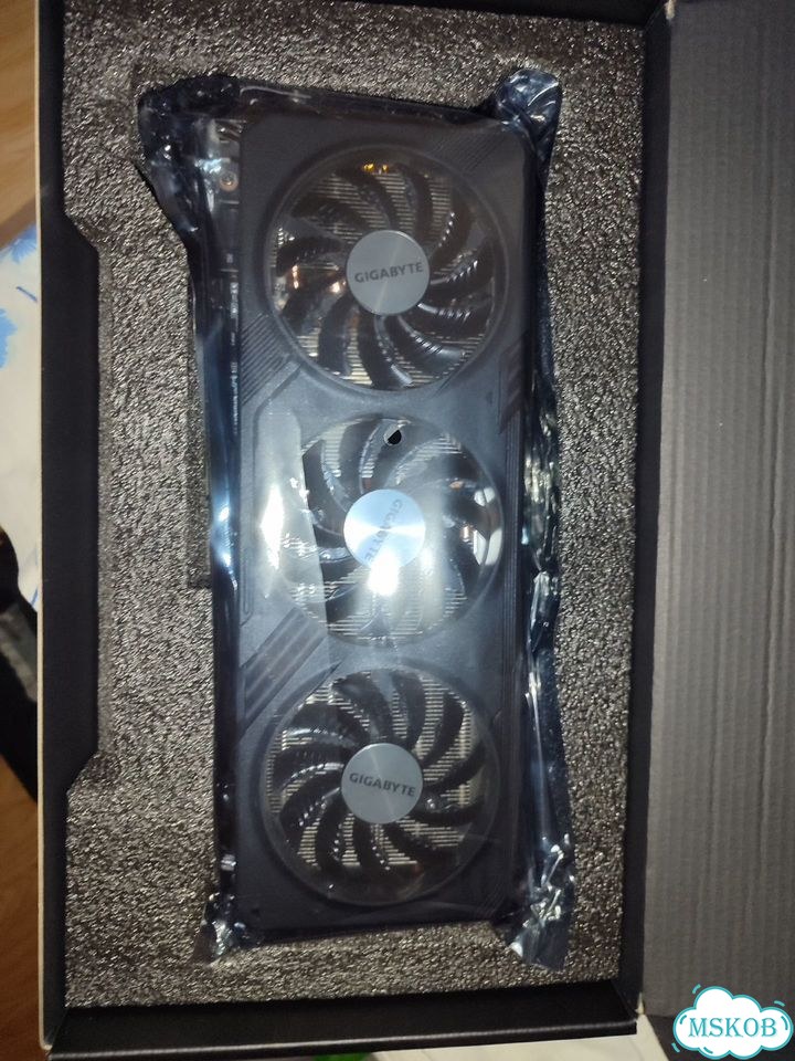 Видеокарта gigabyte AMD Radeon RX 7600 XT gaming фото 1