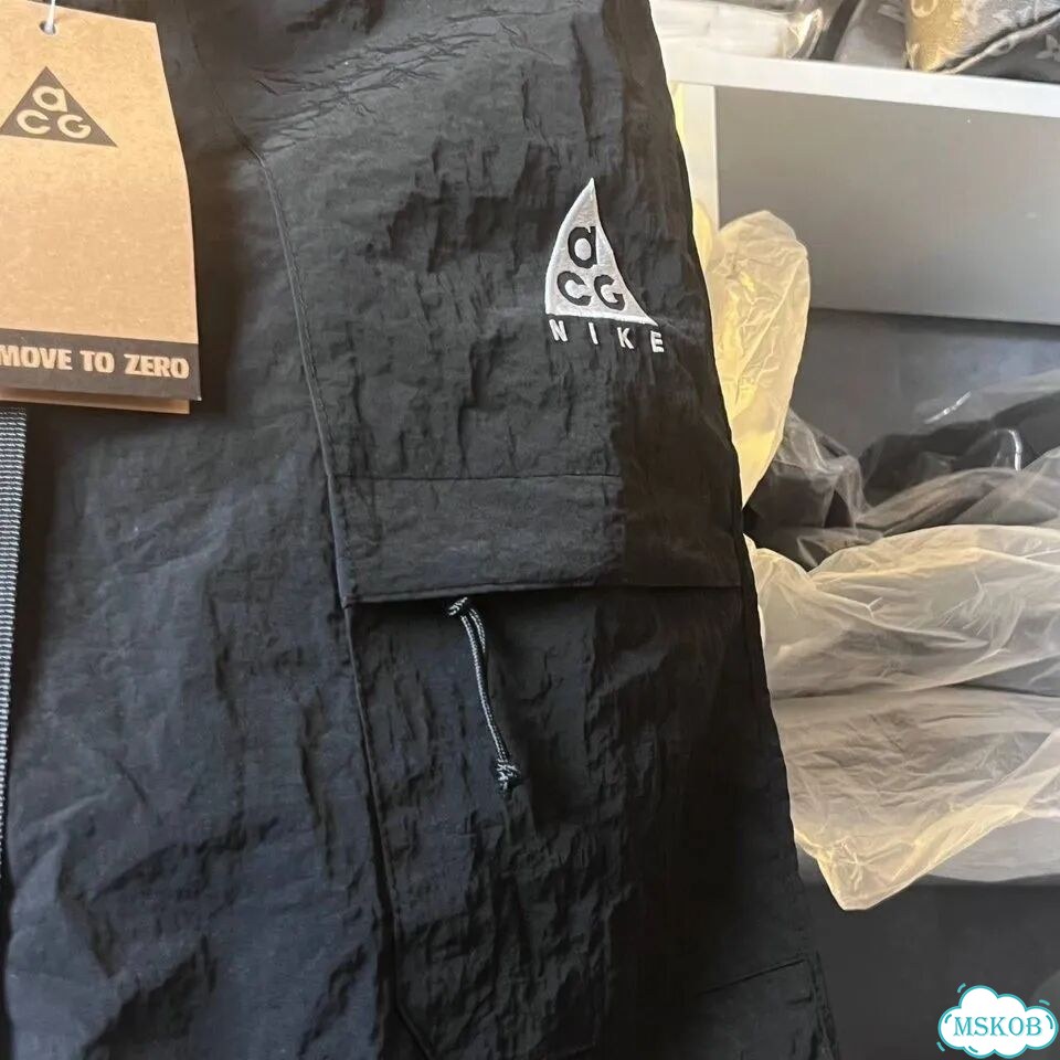 Шорты Nike ACG черные фото 6
