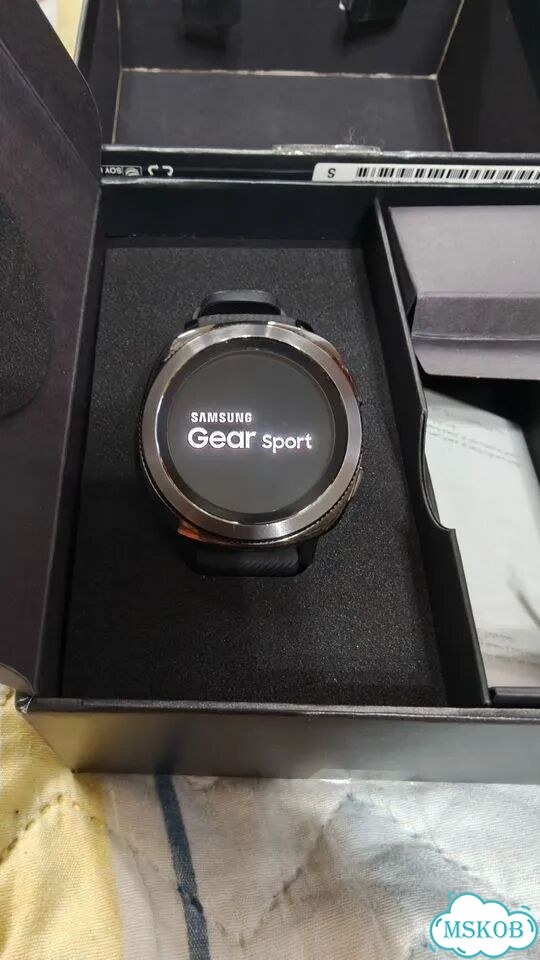 Продаю смарт часы Samsung Galaxy gear sport фото 6