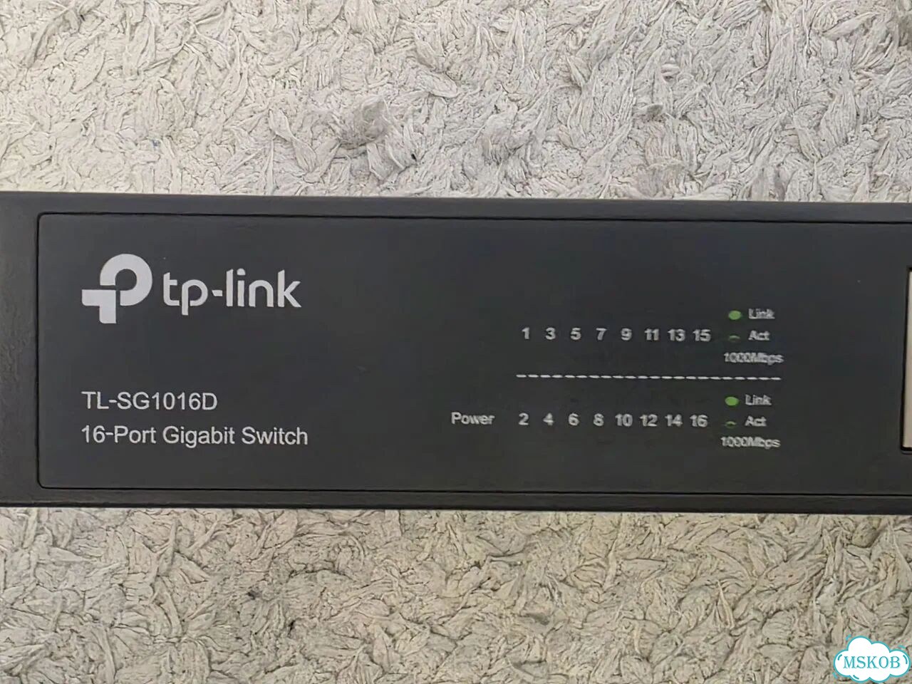 Коммутатор TP-Link TL-SG1016D фото 1