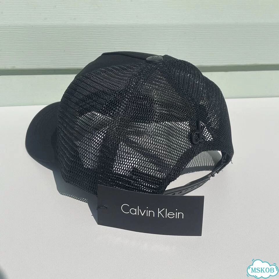 Бейсболка кепка calvin klein черная фото 4