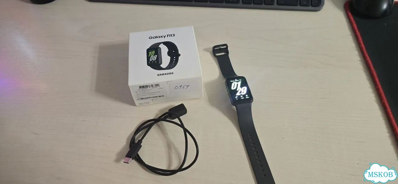 Часы Samsung galaxy fit3 фото 1
