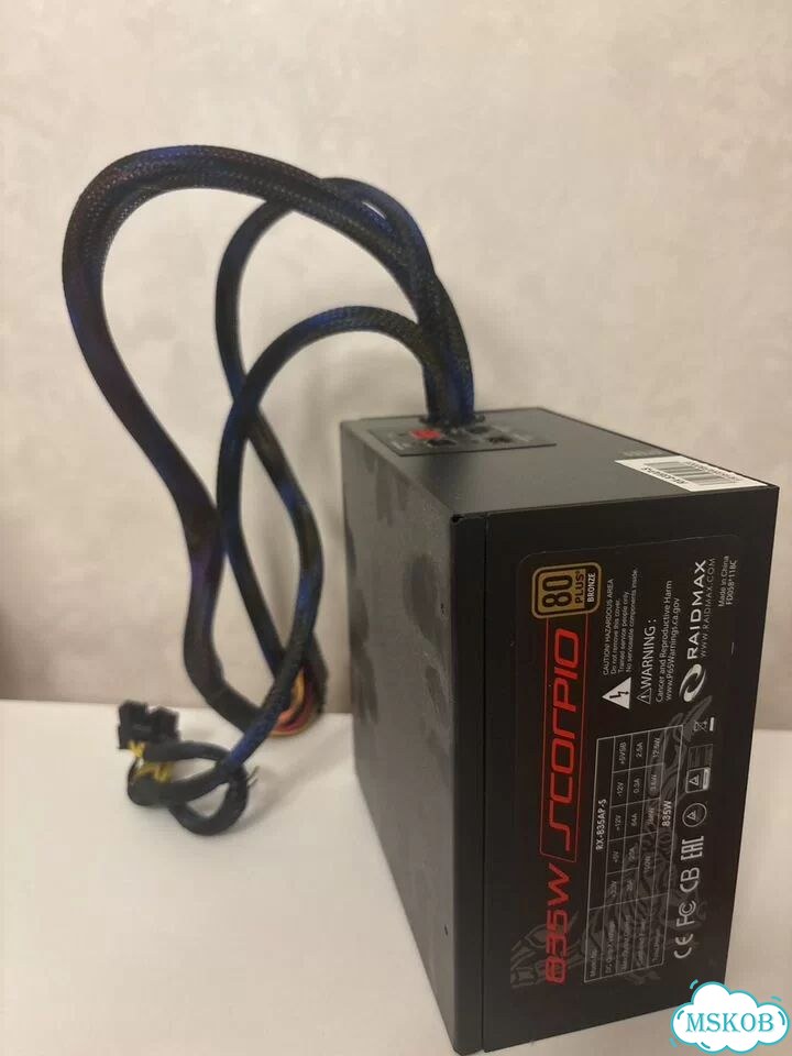 Блок питания Raidmax Scorpio 835W (80+ Bronze) фото 2
