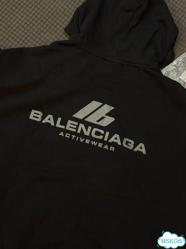 Худи balenciaga фото 2