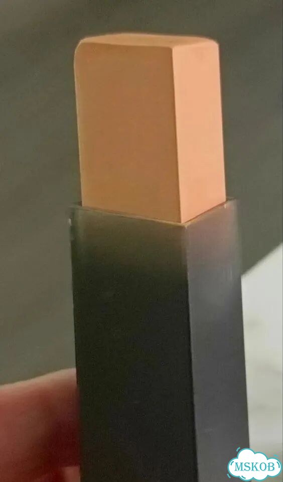 Huda beauty fond de teint stick 245B peaches n'cre фото 2