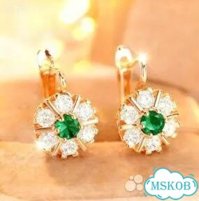 Шикарные круглые серьги с позолотой и цирконами фото 1