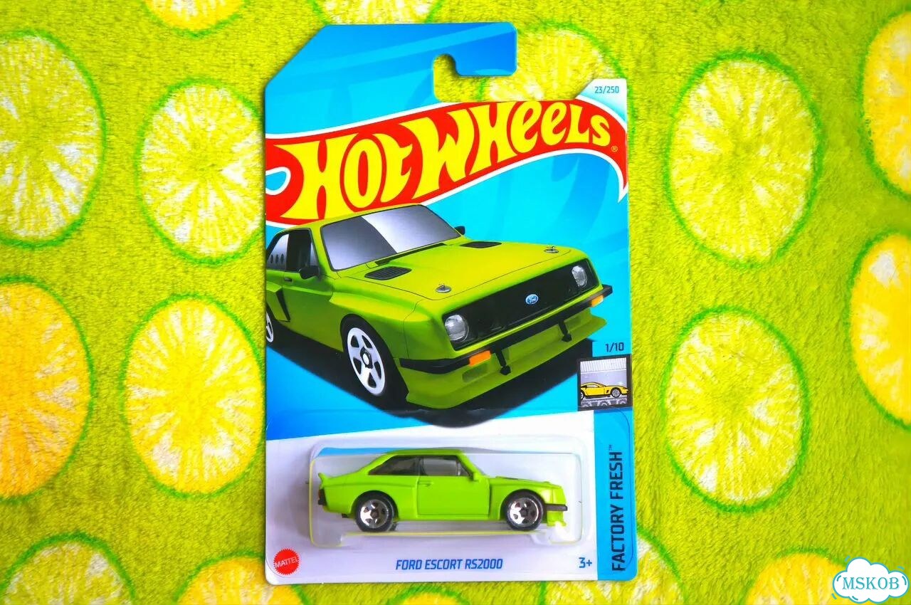 Hot Wheels Ford Escort RS2000 фото 1