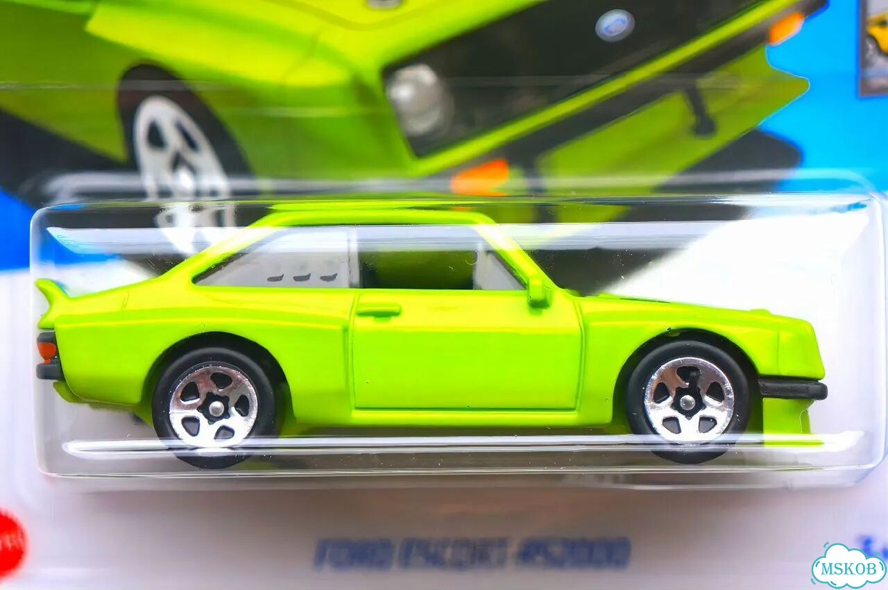 Hot Wheels Ford Escort RS2000 фото 2